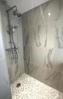 Salle de bains dans l'établissement Nou Kontan vwe zot