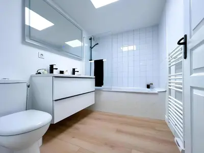 Salle de bains dans l'établissement Fontenelle Linge et ménages inclus