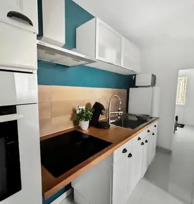 Cuisine ou kitchenette dans l'établissement Escapade à deux, terrasse romantique et vue Seine