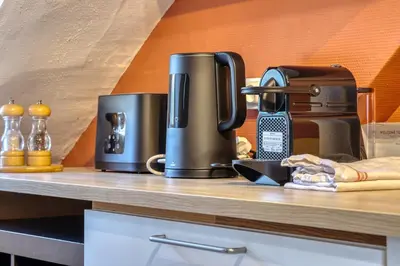 Plateau bouilloire dans l'établissement Nahiba votre F2 avec vue sur Vieux-Marché