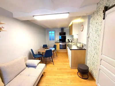 Cuisine ou kitchenette dans l'établissement Appartement cosy dans le quartier du Vieux Tréport
