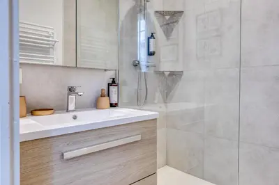 Salle de bains dans l'établissement Matisse élégant F2 proche Vieux-Marché