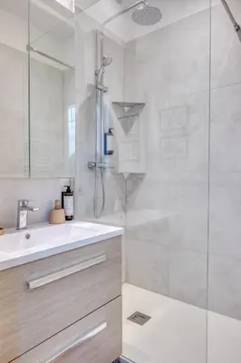 Salle de bains dans l'établissement Matisse élégant F2 proche Vieux-Marché