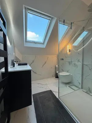 Salle de bains dans l'établissement Charme et confort au cœur de Maisons-Laffitte