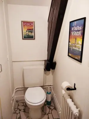 Salle de bains dans l'établissement L'escale Vernonnaise