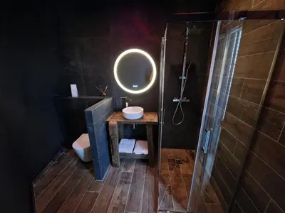 Salle de bains dans l'établissement Maison Etoiles