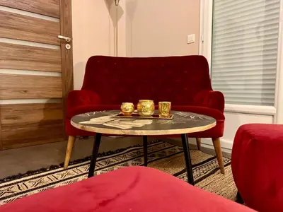 Coin salon dans l'établissement Maison avec Spa Privatif, Jacuzzi et Sauna