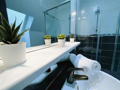 Salle de bains dans l'établissement Maison Panorama avec terrasse exposition sud