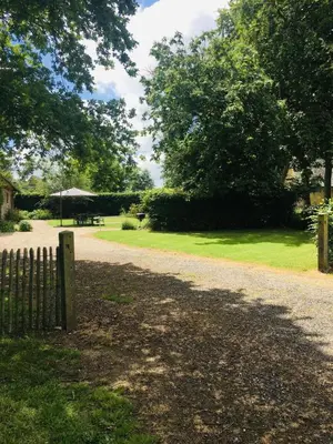 Jardin de l'établissement Gîte Gîtes de France® - Le Long Fresnay