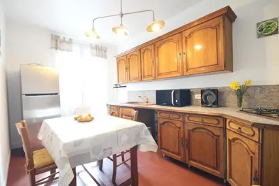 Cuisine ou kitchenette dans l'établissement Gîte Gîtes de France® - Orvason 2