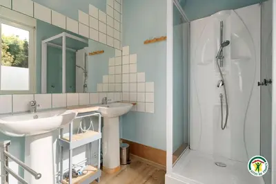 Salle de bains dans l'établissement Gîte Gîtes de France® - Le Projet 22