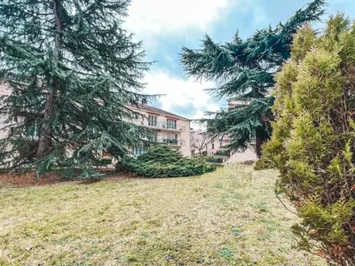 Jardin de l'établissement Quiet apartment Place Marine center Maisons Laffitte