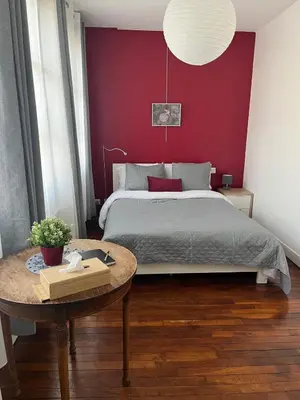 Un ou plusieurs lits dans un hébergement de l'établissement Charmant 42m2 - Vieux Marché 8 min