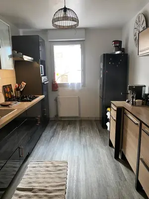 Cuisine ou kitchenette dans l'établissement Appartement partagé à Rouen une chambre privé pour vous !
