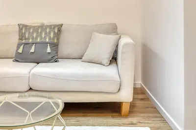 Coin salon dans l'établissement L'écureuil voyageur joli duplex centre