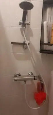 Salle de bains dans l'établissement Appartement confortable à Auvers-sur-Oise, 50 m², jardin