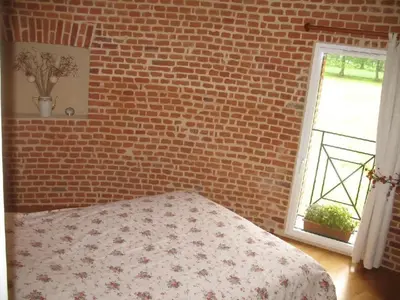 Un ou plusieurs lits dans un hébergement de l'établissement Holiday Home Unterkunft auf dem Bauernhof La printanière - Die Frühlingsfrau by Interhome
