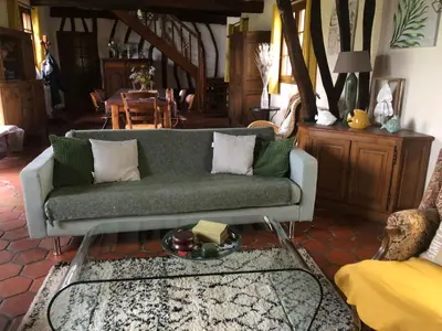 Coin salon dans l'établissement Holiday Home Gite 3 du Petit Pressoir zwischen Meer und Wald in der Nähe von Le Tréport Mer by Interhome