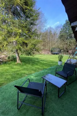 Jardin de l'établissement Auvers Wood lodge