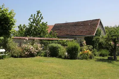 Jardin de l'établissement LE Petit Ru 10 MN DE GIVERNY