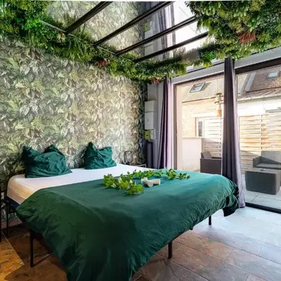 Le Qube Tropical by Prestige Home Living - balnéo 2 places & terrasse - Montdidier