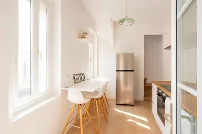 Cuisine ou kitchenette dans l'établissement 3 Appart hôtel Chambre privée avec espace commun centre Rouen Linge et ménage inclus Chambre privée