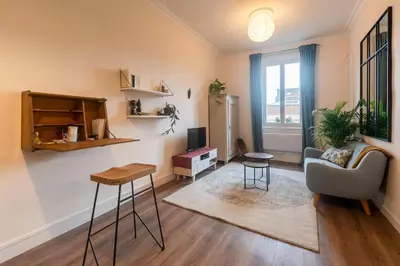 Coin salon dans l'établissement Cozy Rouen
