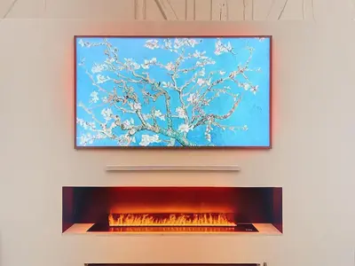 Télévision ou salle de divertissement dans l'établissement Beautiful longere with pool