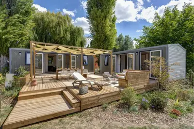 Jardin de l'établissement Cottage Friends 10p AirCon