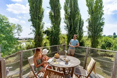 Clients de l'établissement Cottage by the Seine 4p