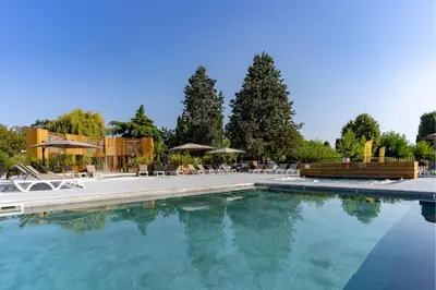 Piscine de l'établissement Cottage by the Seine 4p ou située à proximité