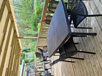 Balcon ou terrasse dans l'établissement Mobil home confortable avec terrasse pour 6 personnes - API-1-52-1584
