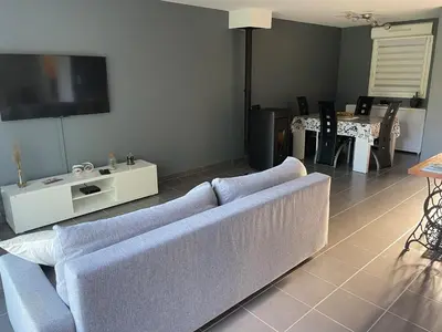 Télévision ou salle de divertissement dans l'établissement Les Oiseaux de Marie Baie de Somme