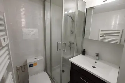 Salle de bains dans l'établissement Studio Gare centre Rouen Ménage et linges inclus