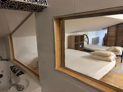 Salle de bains dans l'établissement Marshmallow et Jacuzzi