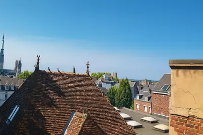 Plan de l'établissement 4 L'appart hôte Chambre et salle de bain privée avec espace commun Linge et ménage inclus Gare Centre