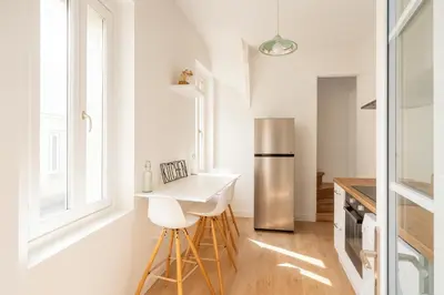 Cuisine ou kitchenette dans l'établissement 4 L'appart hôte Chambre et salle de bain privée avec espace commun Linge et ménage inclus Gare Centre