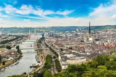 Vue générale sur Rouen ou vue de la ville depuis l'appartement