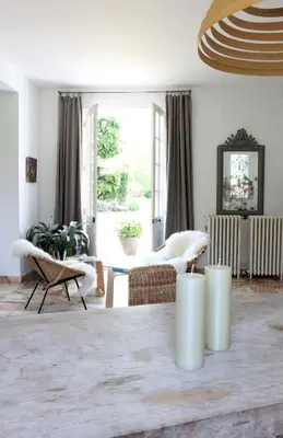 Coin salon dans l'établissement La Maison & L'atelier