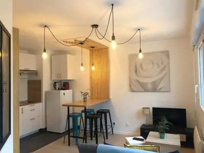 Cuisine ou kitchenette dans l'établissement Bel Appartement avec parking proche gare