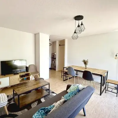 Coloc studio standing mueble netflix gare
