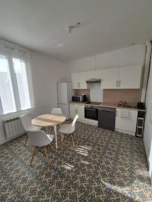 Cuisine ou kitchenette dans l'établissement Maison à Rouen