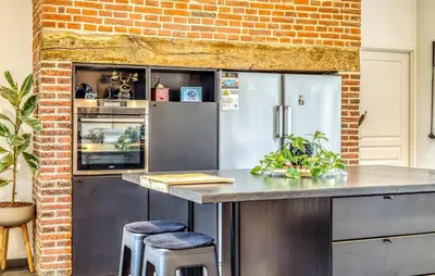 Cuisine ou kitchenette dans l'établissement Gorgeous Home In Auvilliers With Wifi