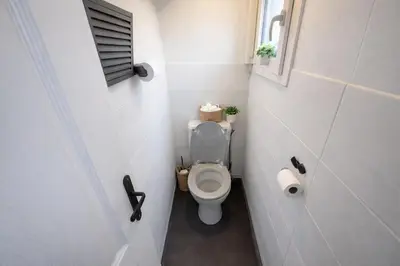 Salle de bains dans l'établissement Maison paisible à Senlis