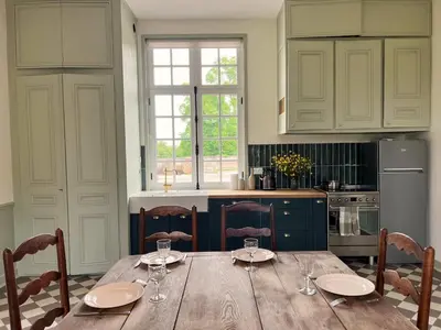 Cuisine ou kitchenette dans l'établissement Distilery House