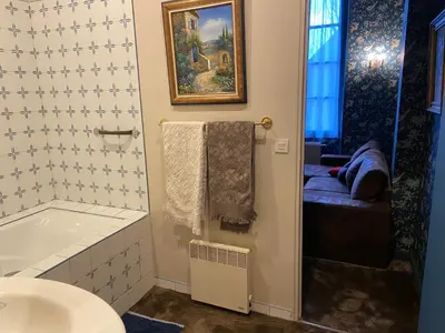 Salle de bains dans l'établissement Le Castel Ecossais