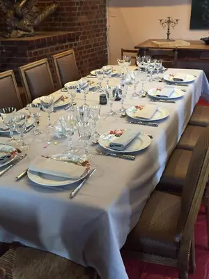 Restaurant ou autre lieu de restauration dans l'établissement Le Puits D'Angle