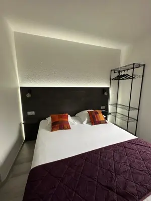 Un ou plusieurs lits dans un hébergement de l'établissement The Originals Access, Halt'Hotel, Clermont Agnetz