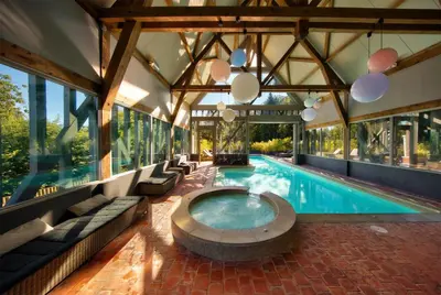 Piscine de l'établissement Hotel Du Grand Cerf & Spa ou située à proximité