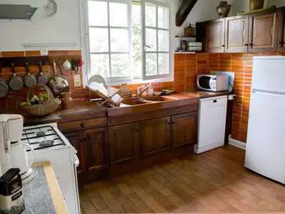 Cuisine ou kitchenette dans l'établissement Le Pré Sainte-Anne